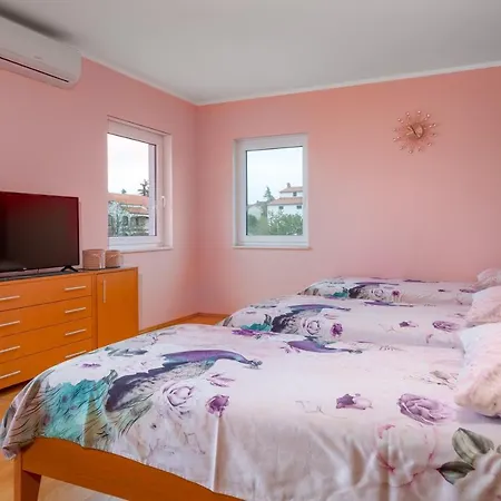 Willa Deep Blue Porec Musalez