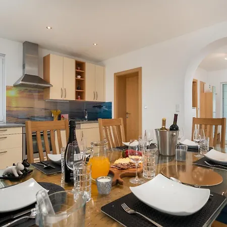 Deep Blue Porec Musalez