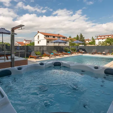 Deep Blue Porec * Musalez