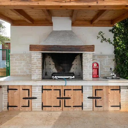 Deep Blue Porec Villa