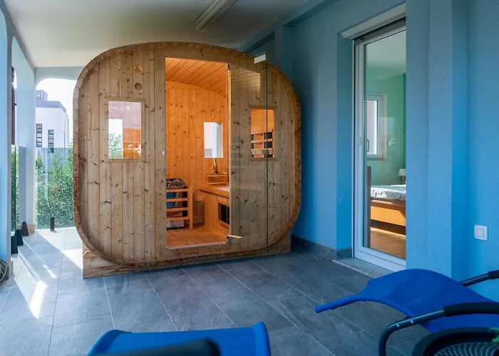 Deep Blue Porec Villa