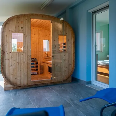 Deep Blue Porec Villa