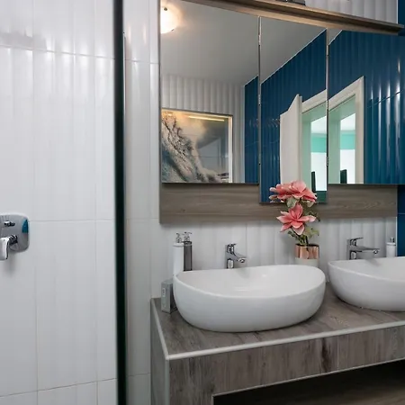 Deep Blue Porec Villa