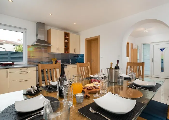 Deep Blue Porec Musalez